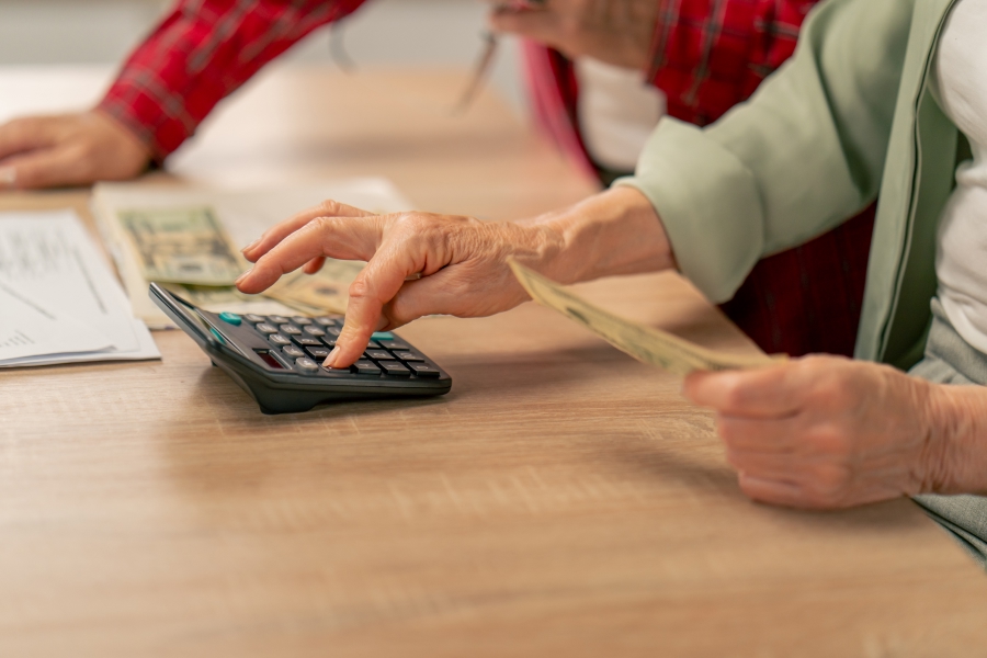 senior-calculating-expenses.jpg